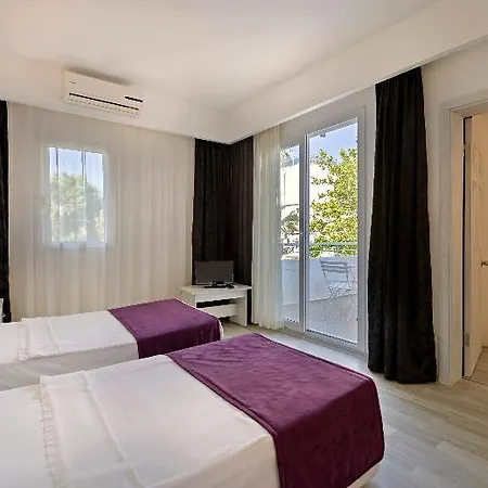 Charm Hotel 4*