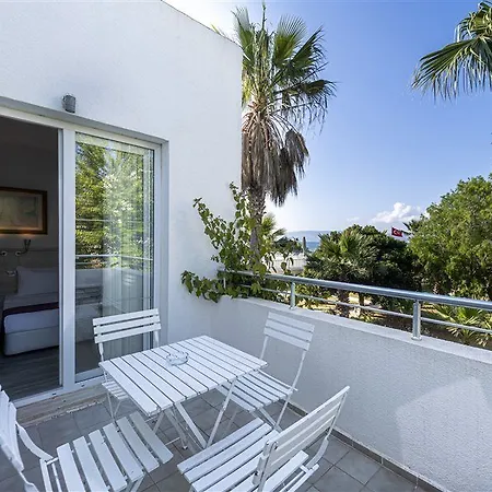 Charm Hotel 4*