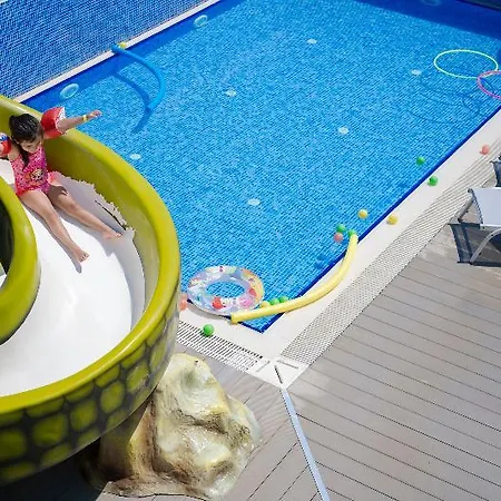 Hotel Charm 4*